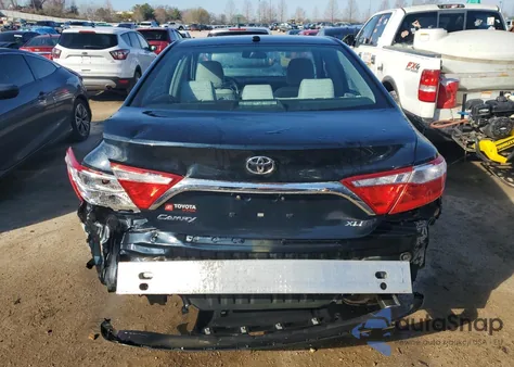 2015 Toyota Camry Le z USA, uszkodzony, nr VIN 4T4BF1FK7FR464881